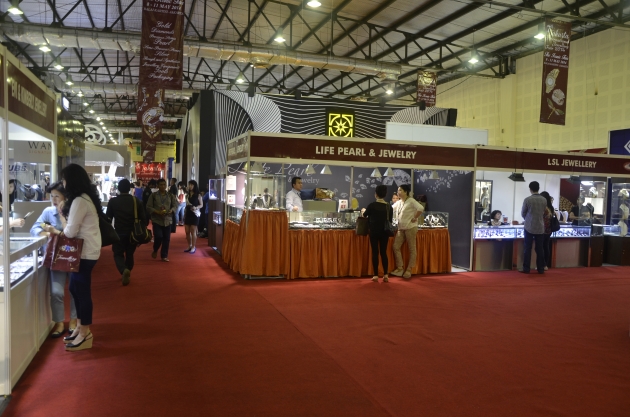 Jakarta International Jewellery fair 2014