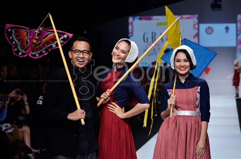 Iwet Ramadhan dan Andien Di Jakarta Fashion Week 2015