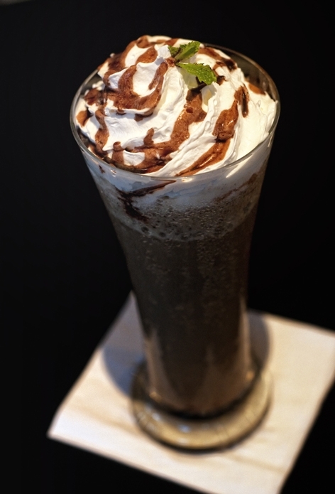 Minuman Choco Mint Dibandrol Dengan Harga Terjangkau Di Cafe Ini