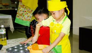 Dapur Cilik Memasak Sambil Bermain