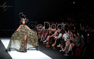 “Kedjora”, Persembahan Romantis Ivan Gunawan Di JFW 2015