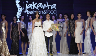 La Belle Et Fabuleuse By Barli Asmara