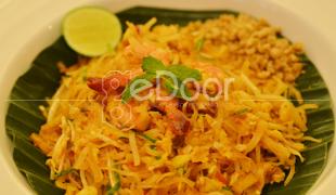 Mangkok Putih Konsisten Dengan Masakan Asia