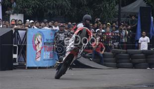 Otobursa Tumplek Blek 2013 Ajang Berkumpulnya Pecinta Otomotif