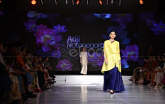Parade Kebaya Nusantara Di Pembukaan JFFF 2015 Parade Kebaya Nusantara Di Pembukaan JFFF 2015