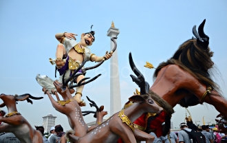Pawai Ogoh-ogoh Jelang Hari Raya Nyepi Umat Hindu