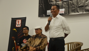 Pelucuran Buku “Bertolak Dari Yang Ada” Kumpulan Esai Untuk Putu Wijaya