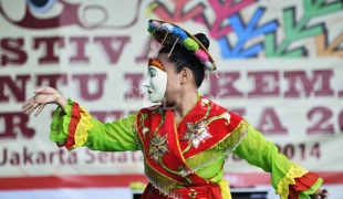 Semarak Festival Palang Pintu 2014