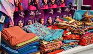 Shafira Ciptakan Desain Busana Muslim Elegan Dan Eksklusif