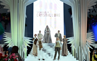 Wardah Cosmetics Luncurkan Crystallure Lipstick Di Fashion Nation 2015