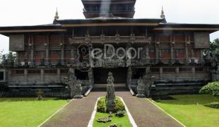 Wisata Budaya Di Museum Indonesia TMII