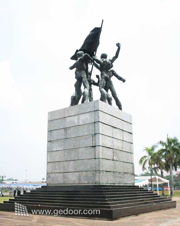 Patung Cerminan Nasionalisme