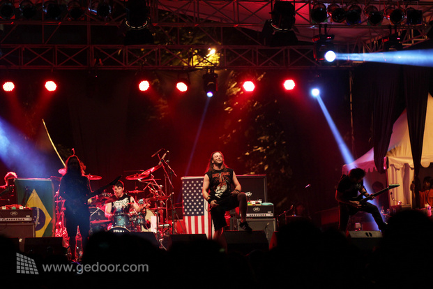 Unearth & Sucker Head Opening Act Soulfly Live Konser 2012