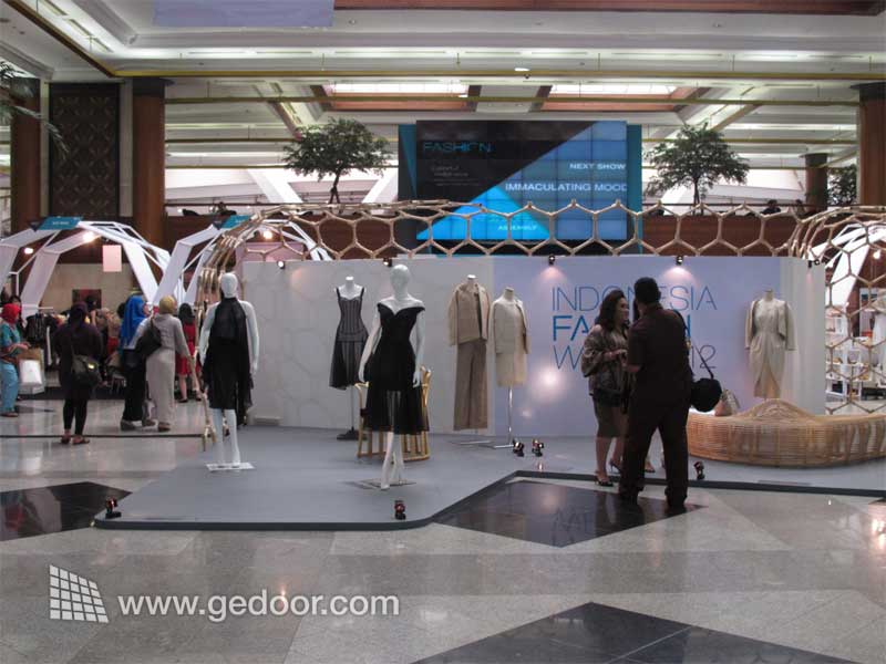 Indonesia Fashion Week 2012