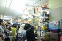 Aneka Kue Kering Di Pasar Mesteer